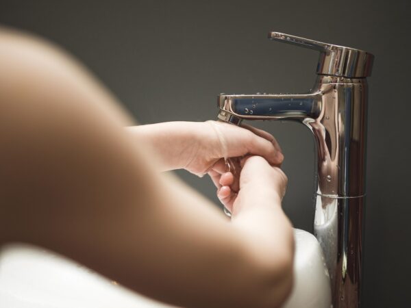 Como escolher a torneira curta que se adapta ao seu estilo e necessidade?